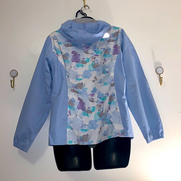 The North Face Raincoat - Picture 2 of 7